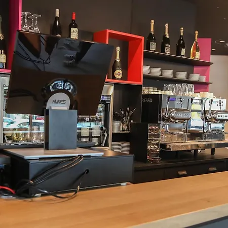 Ibis Styles République 3*